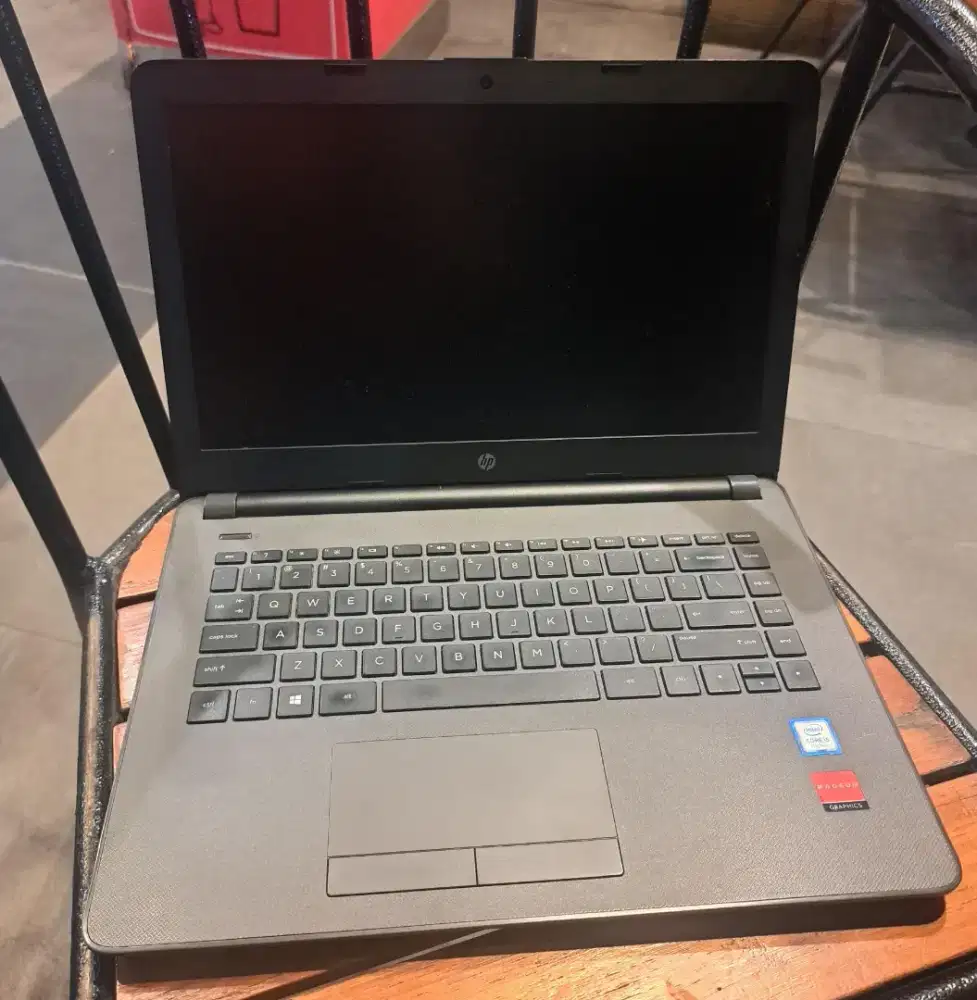 Dijual Cepat Laptop HP i5 gen 7 Ram 4GB HDD 1 TB VGA AMD Radeon