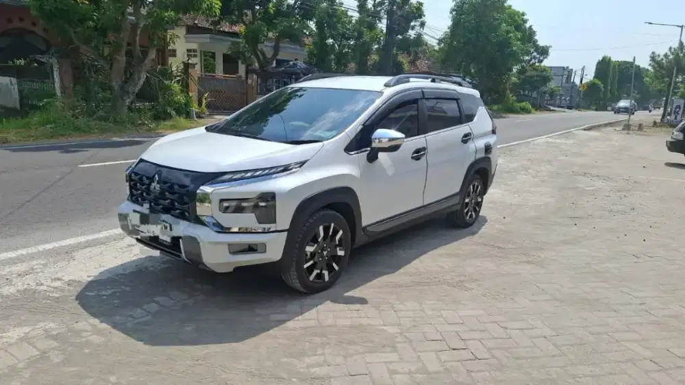 Xpander cross cvt 2025
