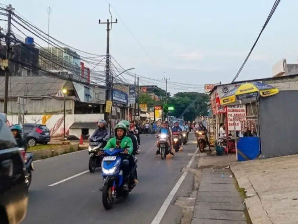 Ruko 3 Lantai Strategis di Jalan Raya Ciledug