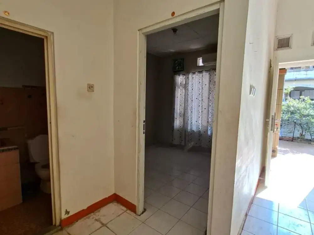 DIJUAL RUMAH BUTUH RENOV HARGA MURAH DI DUTA GRAHA BEKASI