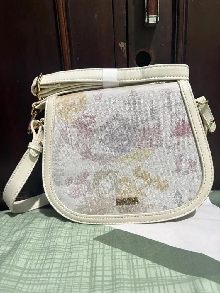 Jual HANA Denara Sling Bag