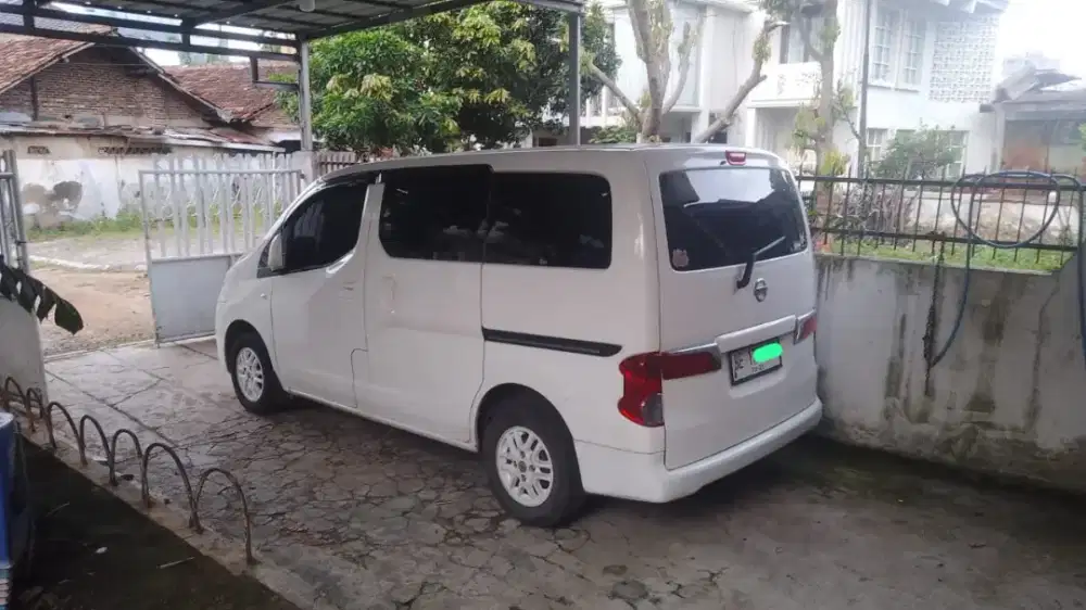 Jual cepat Nissan evalia 2012