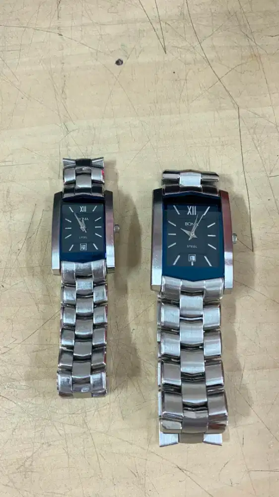 Jam tangan couple merk bonia