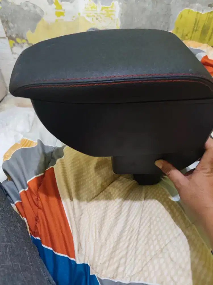 Armrest universal