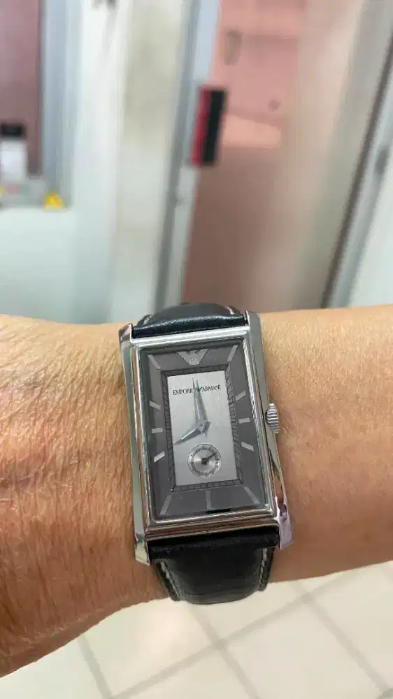 Di jual jam tangan pria merk emporio Armani