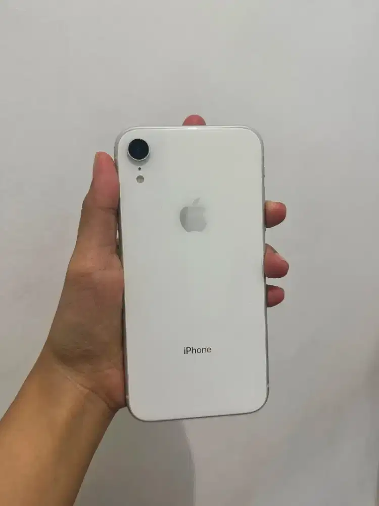 iPhone xr putih 64gb