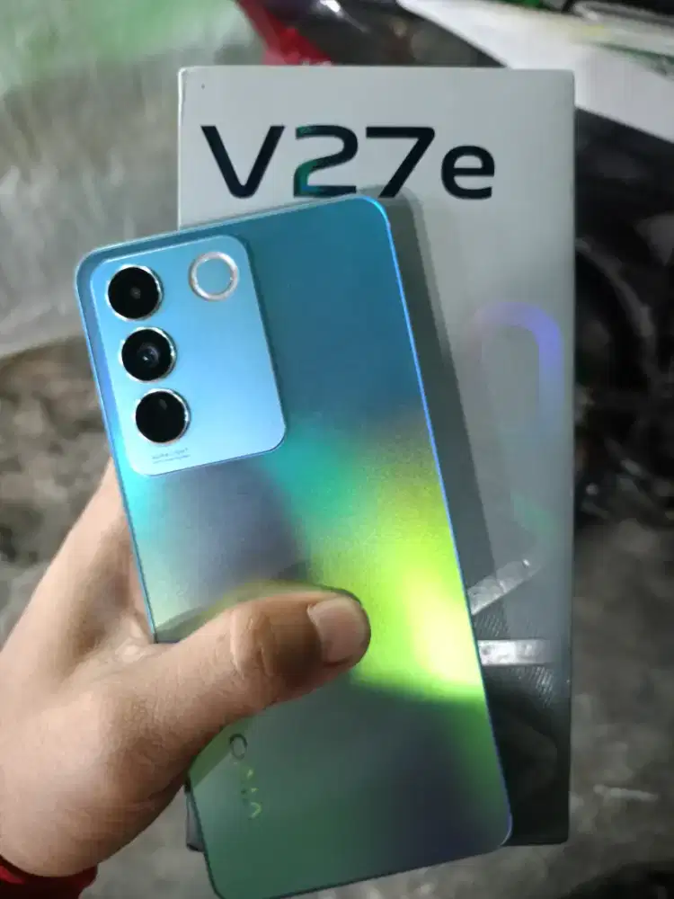JUAL AJA HP VIVO V27E RAM 8/256 FULSET