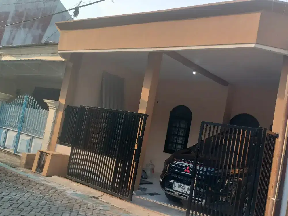 Rumah disewakan tanpa perantara milik pribadi lokasi Rungkut permai
