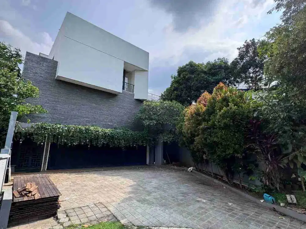 DIJUAL RUMAH MEWAH BUKIT GOLF TERRACE DI KAWASAN PREMIUM BSD CITY DENGAN KOLAM RENANG DAN ROOFTOP