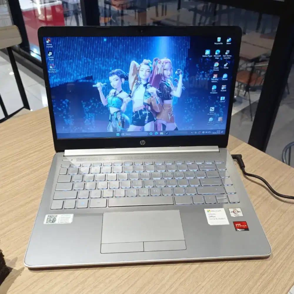 Dijual Cepat HP Athlon Silver 3050 Ram 4 GB SSD 512 GB