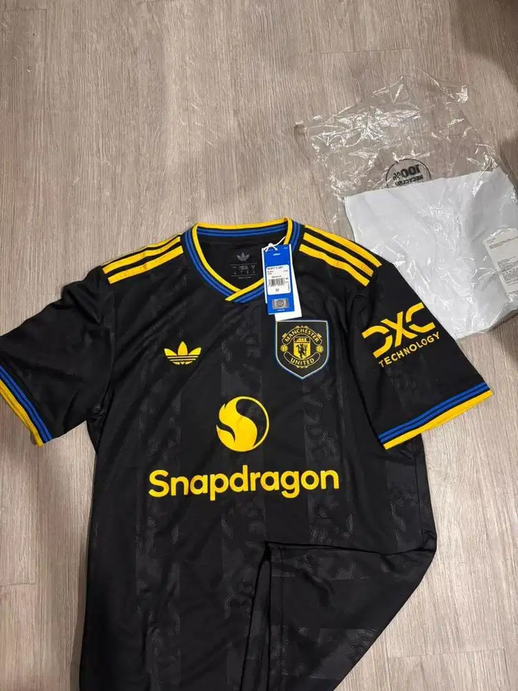 BAJU MANCASTER UNITED