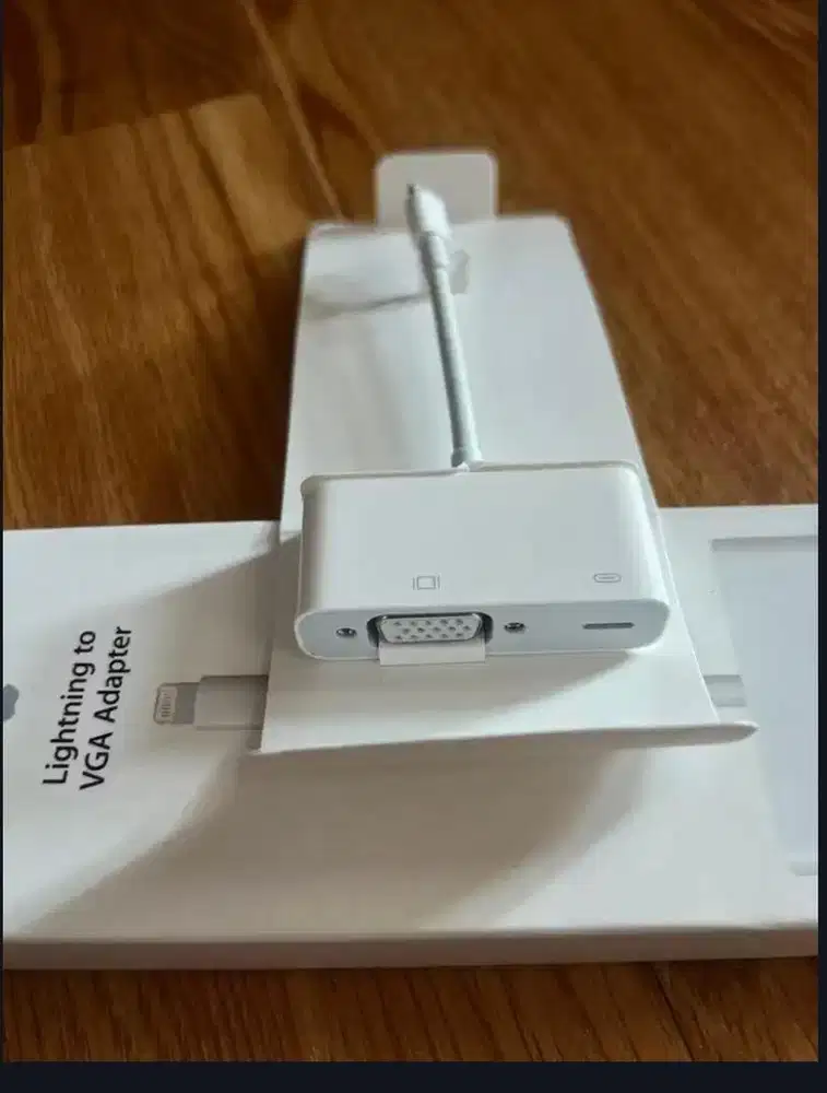Lightning VGA Adapter