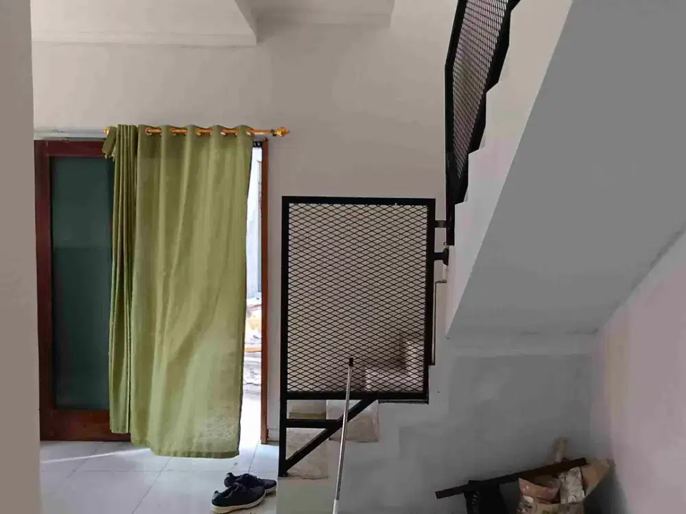 Rumah Mungil 2 Lantai