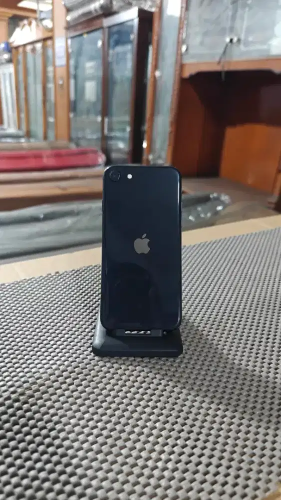 apple iphone SE 2020, sinyal all operator, truetone on, iOS 26