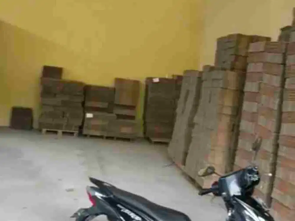 Disewakan Gudang siap pakai strategis