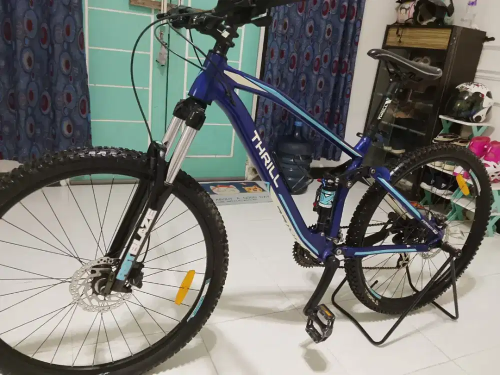 Thrill fervent 3.0 tahun 2023 size M 27.5