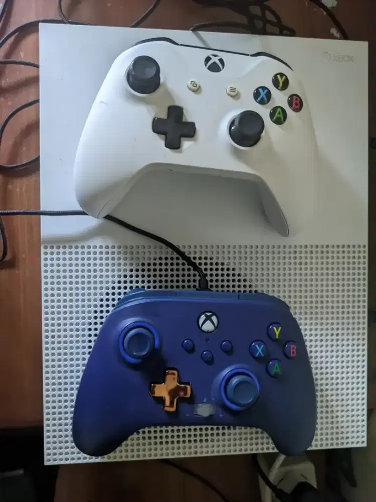 Xbox one S 1TB Second