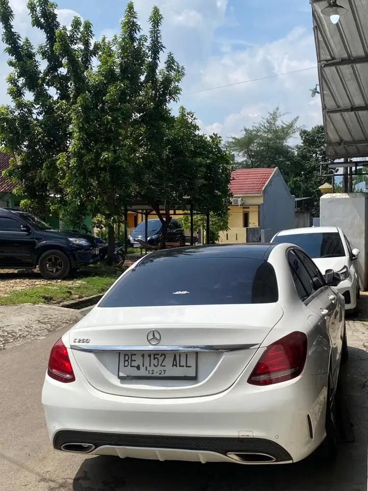 Mercedes-Benz C250 2016 Bensin