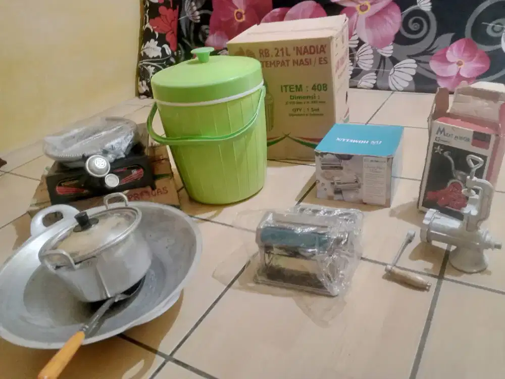 Perlengkapan untuk jualan
