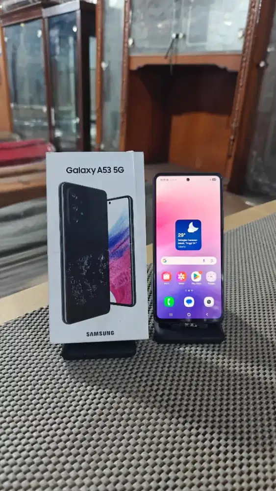 samsung A53 5G 8GB / 256GB, fingerprint & face id on, os android 16