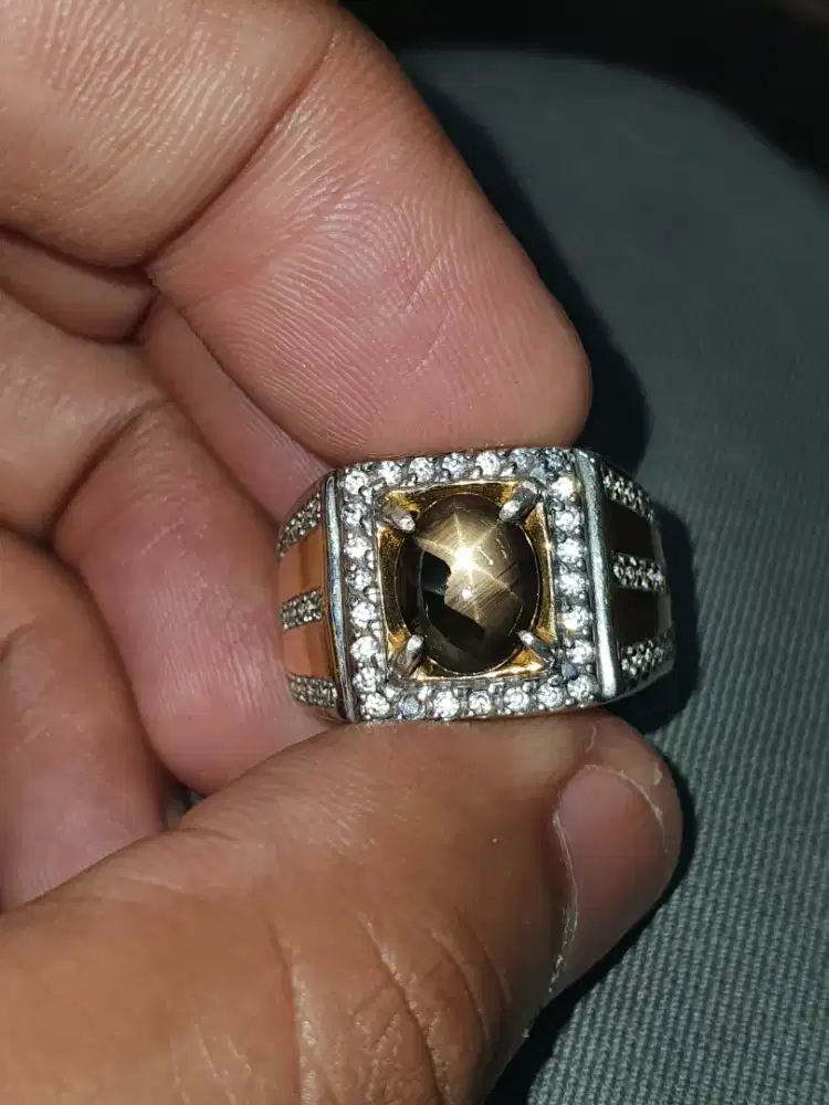 Natural Star Black Safir 2,70Crat