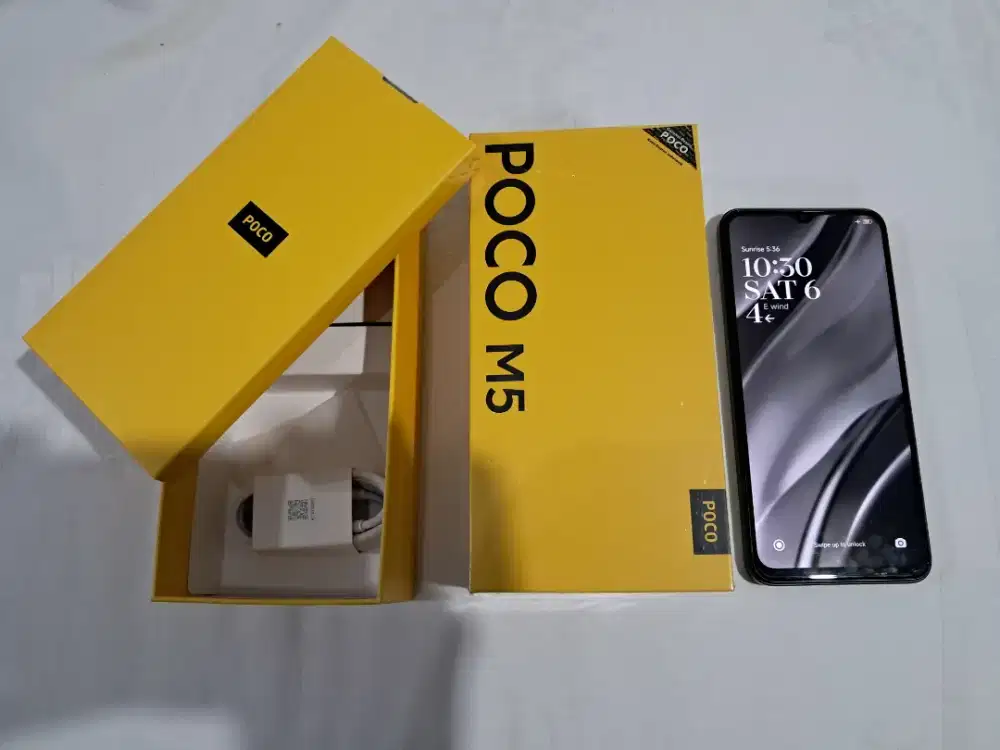 Xiaomi Poco M5 4/64 kondisi sempurna jarang dipakai krn hp cadangan
