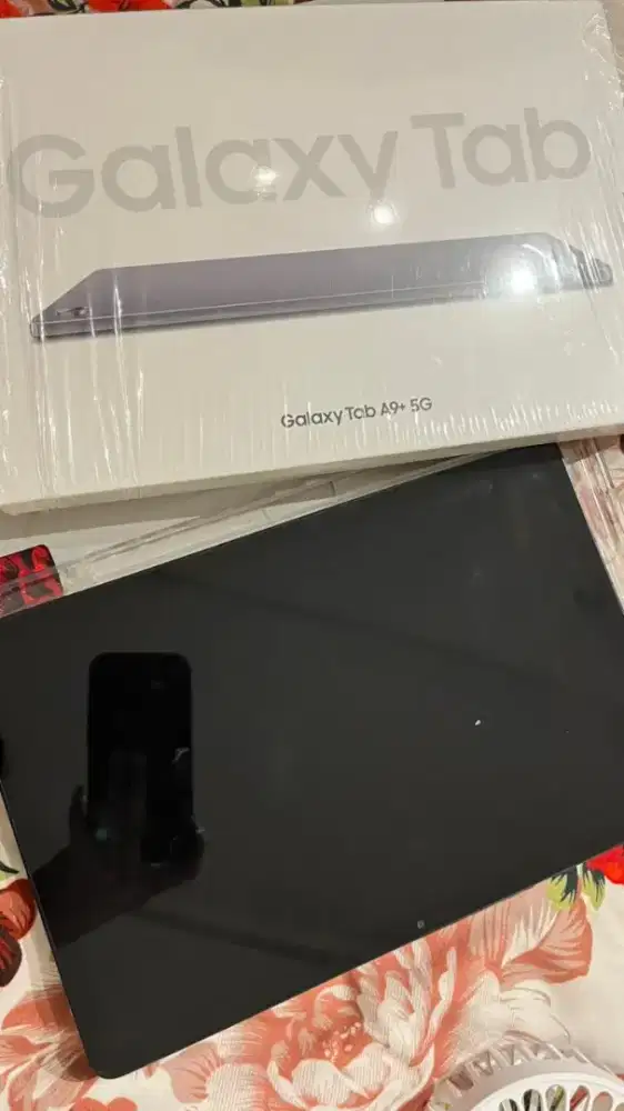 Dijual tablet samsung A9+ like new