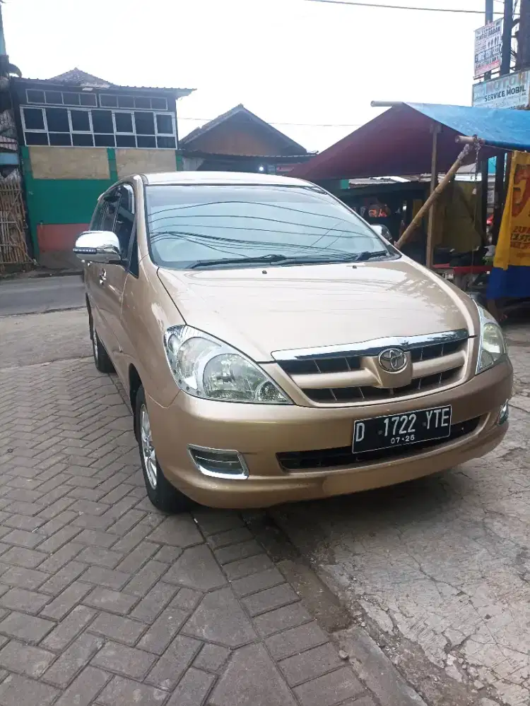 Toyota innova tipe V