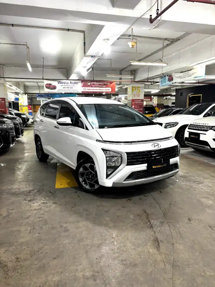 KM 29rb Hyundai Stargazer Prime AT Matic 2023 nik 2022 Like New