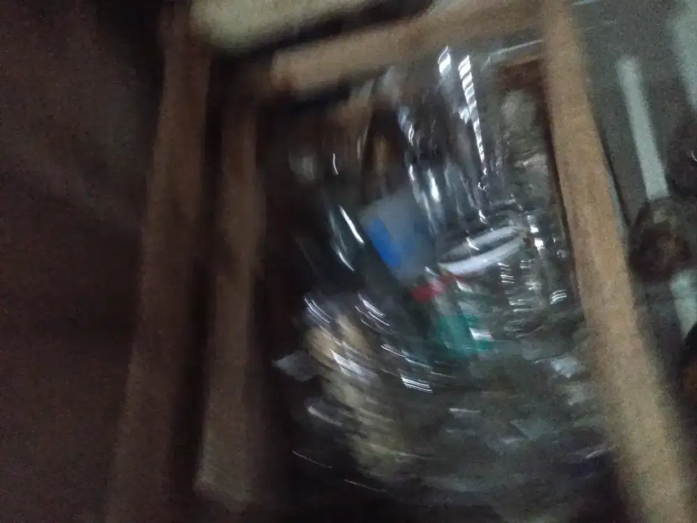gelas gelas mangkok kecil dan piring kecil