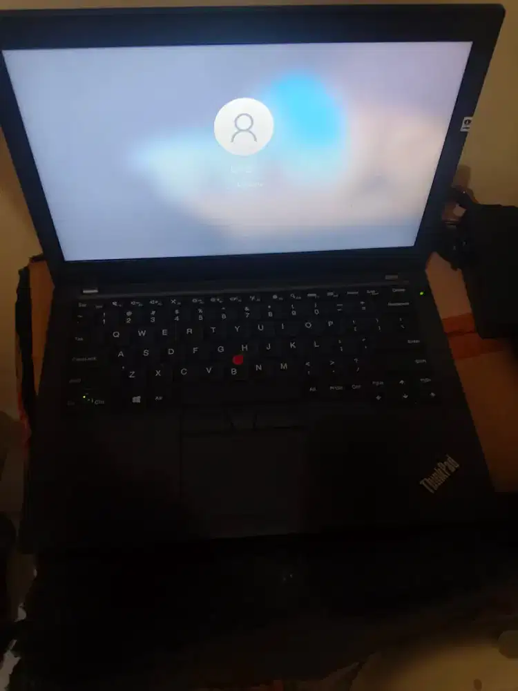 Lenovo thinkpad x270 i5 gen 6 Ram 8/256