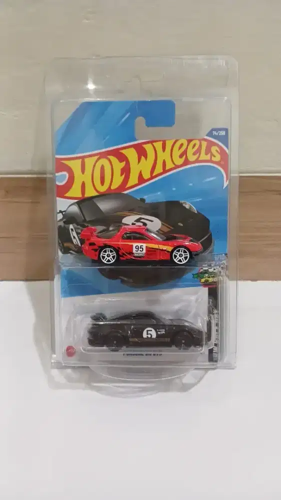 Hot wheels porsche 911 gt3 hitam + mazda rx7 drift