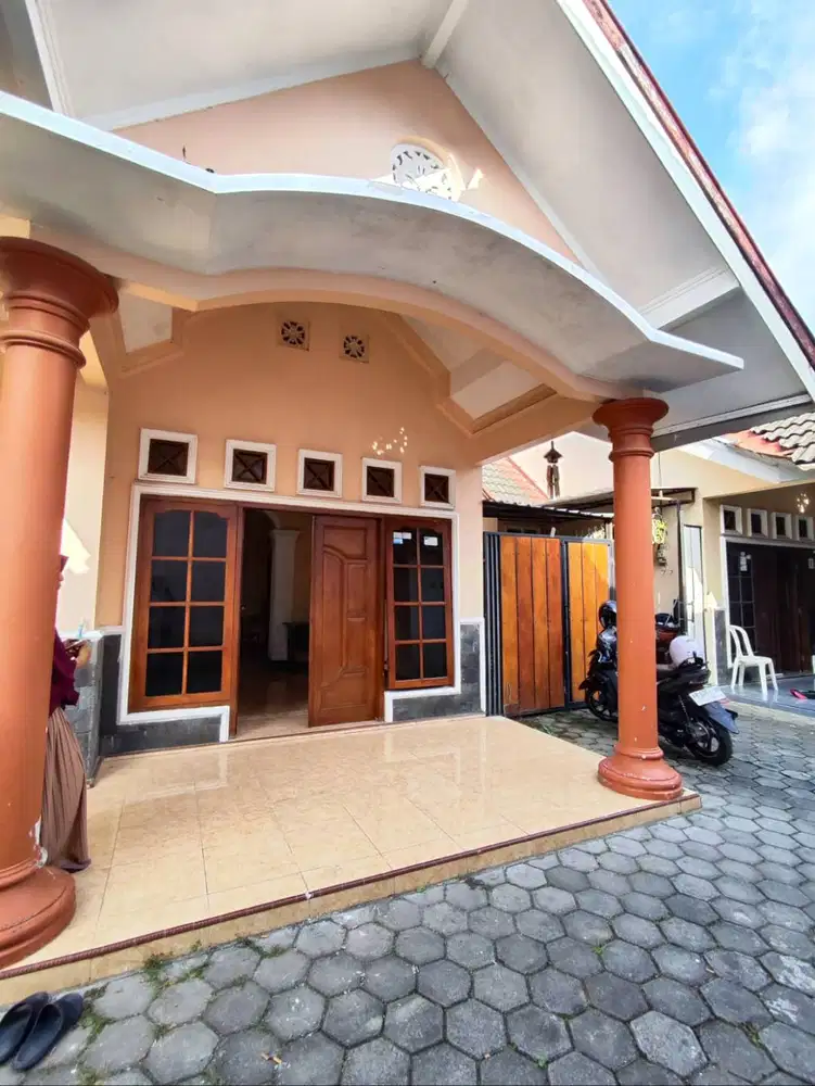 Rumah 3 Kamar dekat Jalan Raya Berbah