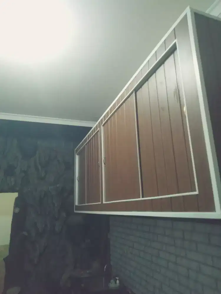 Menerima jasa pemasangan plafon dan kitchen set