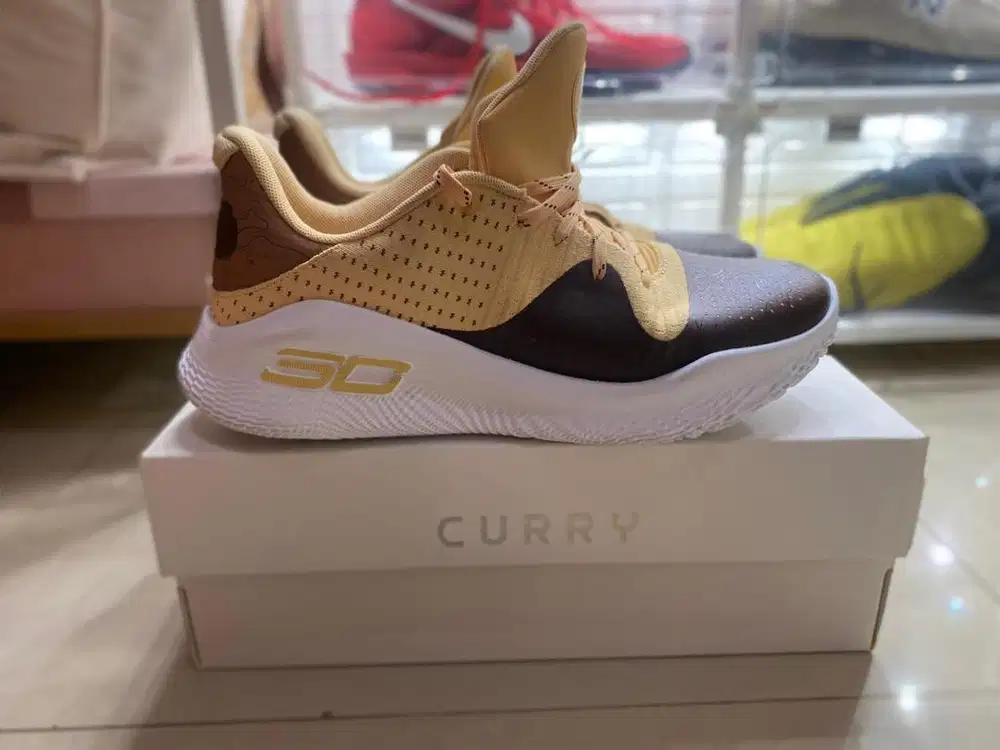Curry low 4 flotro