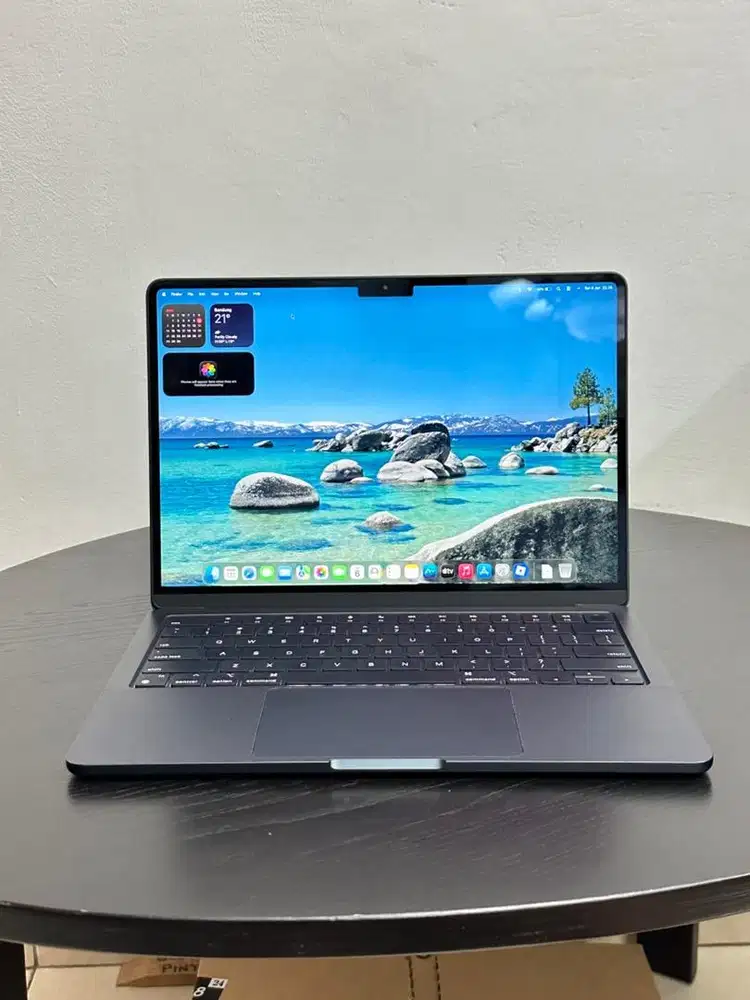 MacBook Air 2022 M2 8/256 (13 inch)