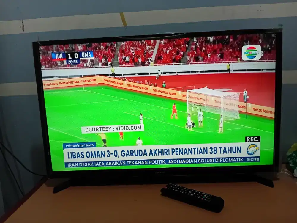 Tv led. Samsung 32 inc siaran. Dihital.
