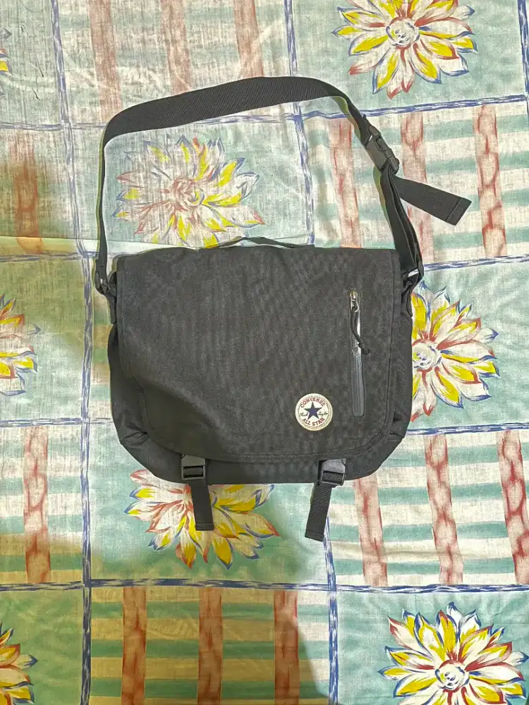 Converse Chuck Taylor Messenger Bag