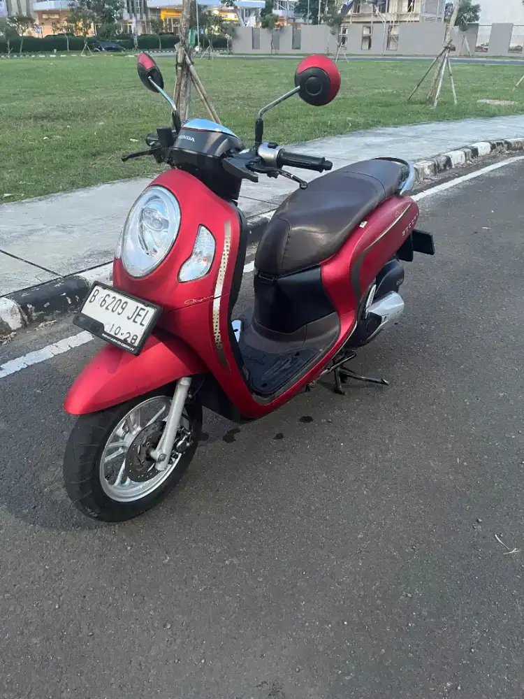 Scoopy Stylish Keyles Merah Doff