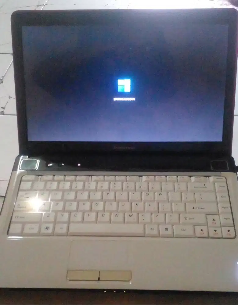 Laptop Lenovo Ideapad Y450 Mulus Joss Siap Pakai