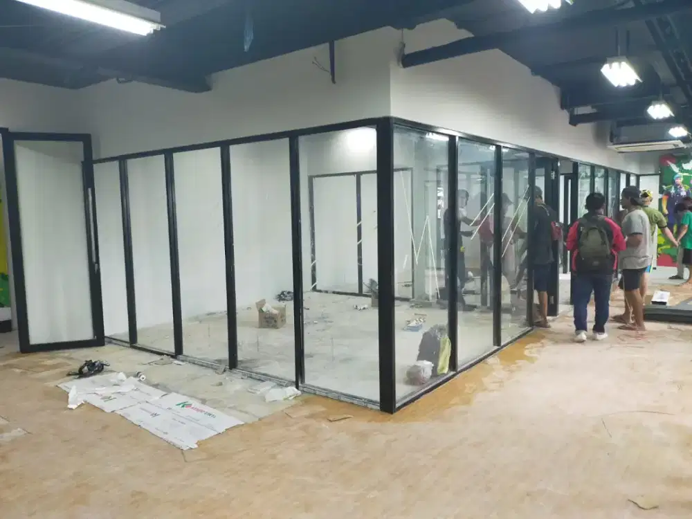 Kusen Aluminium Kuat & Ringan, Pintu & Jendela Aluminium Renovasi
