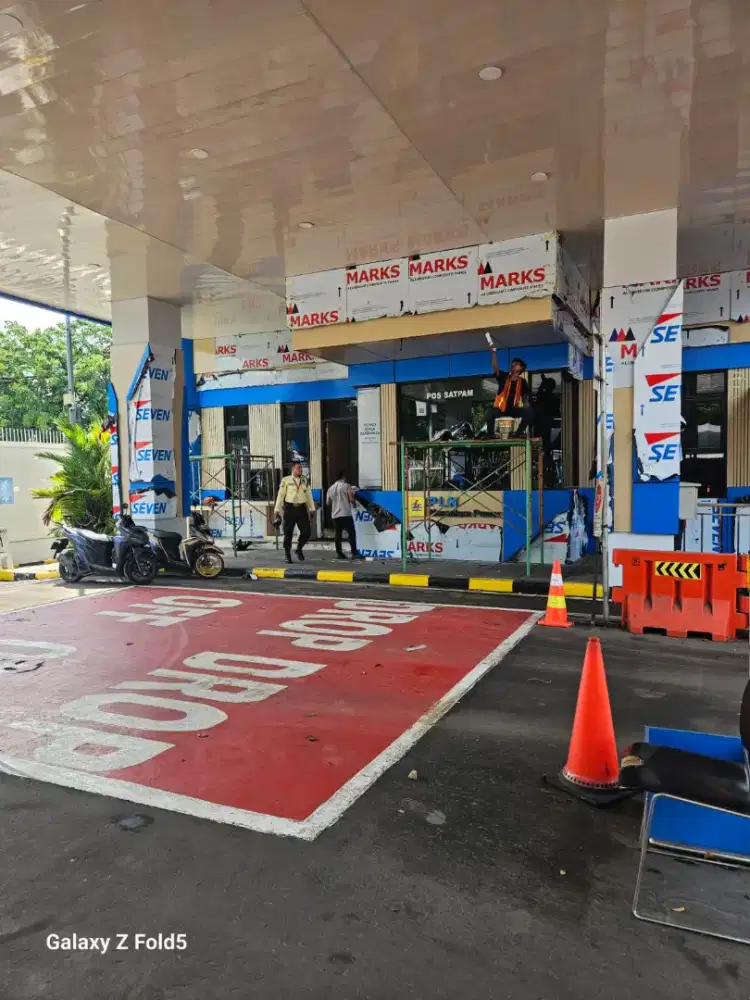 Pemasangan ACP Gedung dan Curtain Wall Kaca Cepat, Aman, Estetik