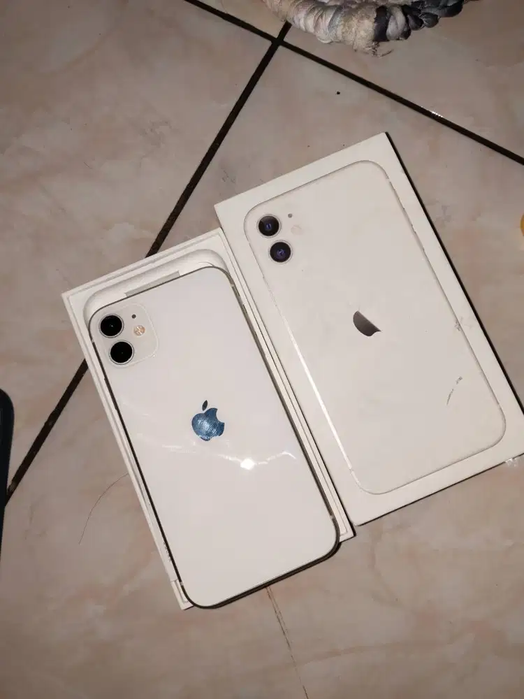 iPhone 11 128gb white iBox resmi (ada invoice)