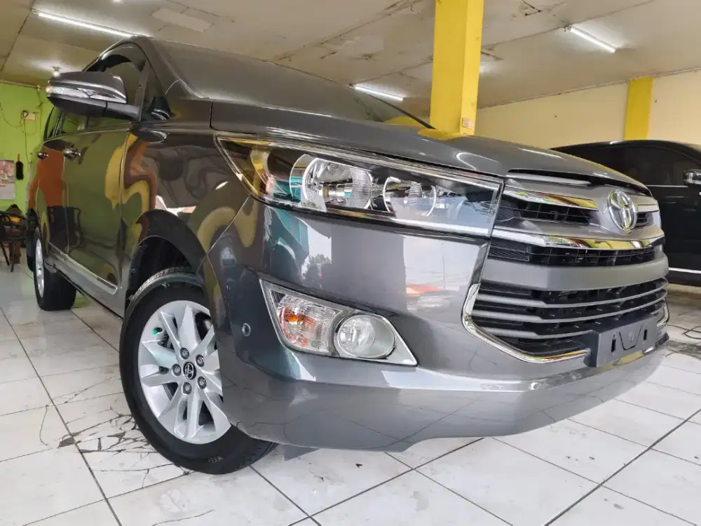 TOYOTA KIJANG INNOVA 2.4 V LUX DIESEL AT 2017 MATIC LIKE NEW SOLAR