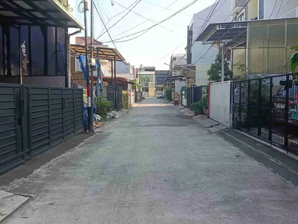 dijual rumah hrs bangun ulang