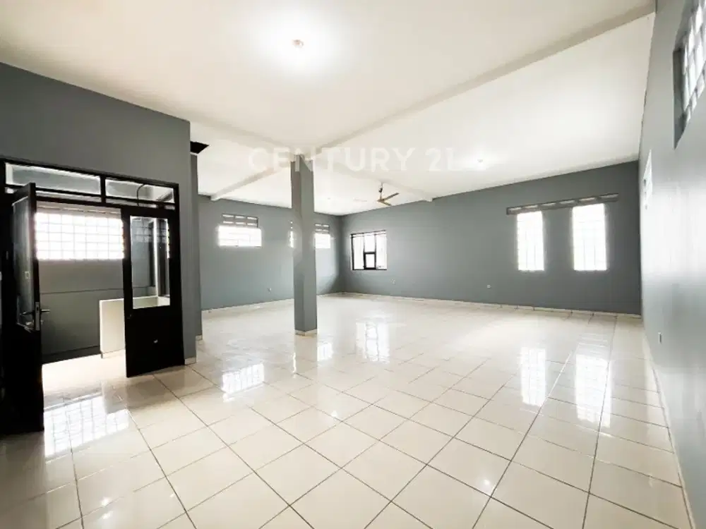 Dijual Rumah Untuk Usaha Konveksi Atau Gudang Di Caringin