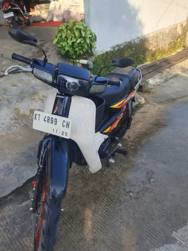 Honda astrea impressa