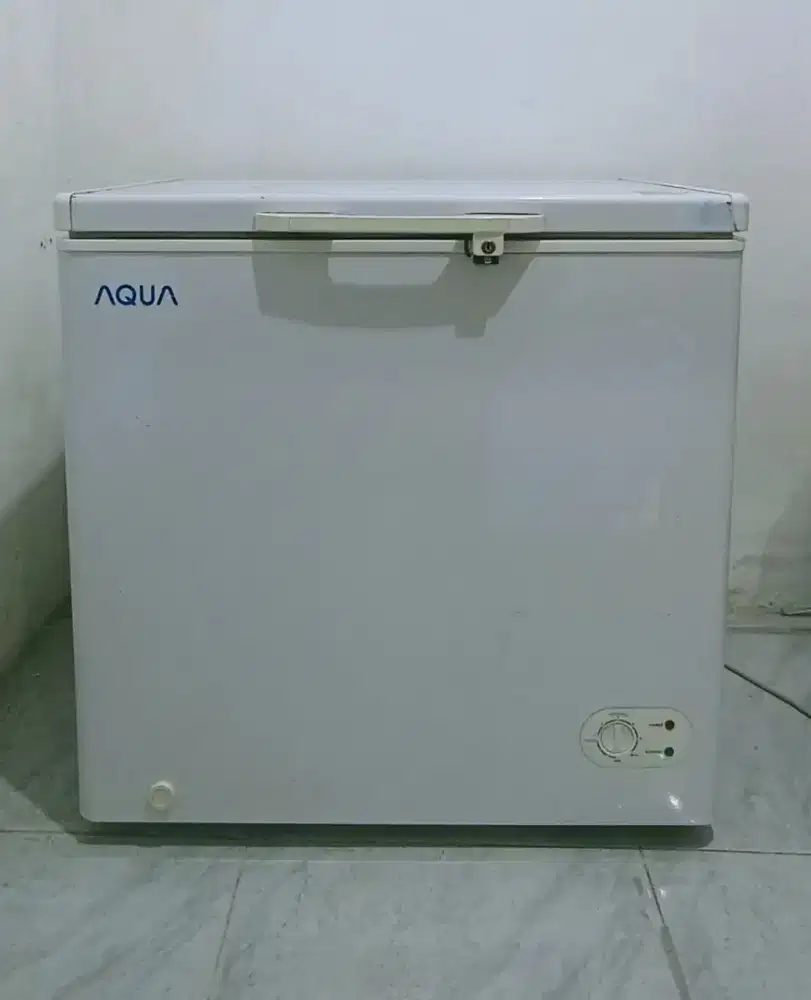 Freezer Box Aqua 161L Kondisi Normal