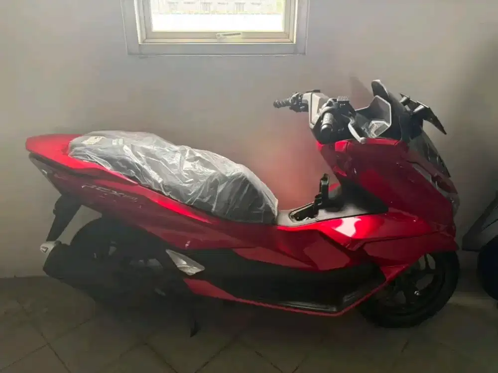 HONDA PCX 160 CBS MERAH