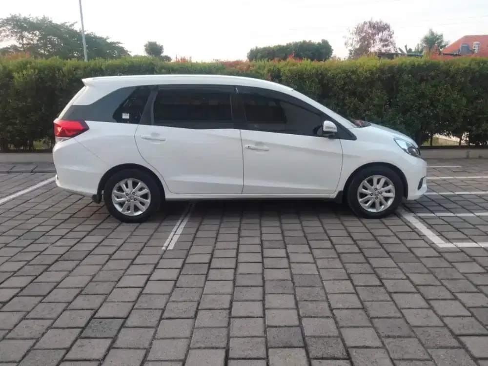honda mobilio typ E 2015